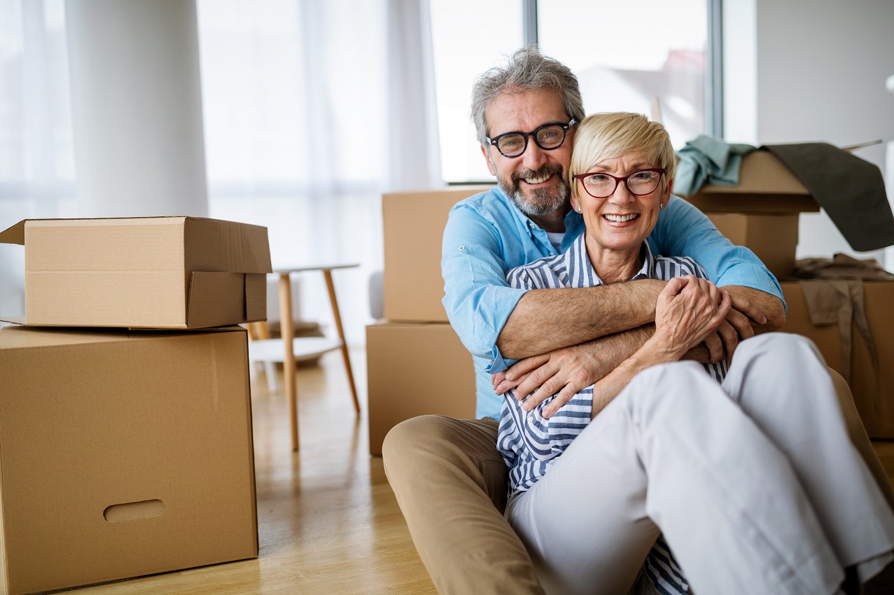 iStock-1315982626-moving-house-downsizing-22-2